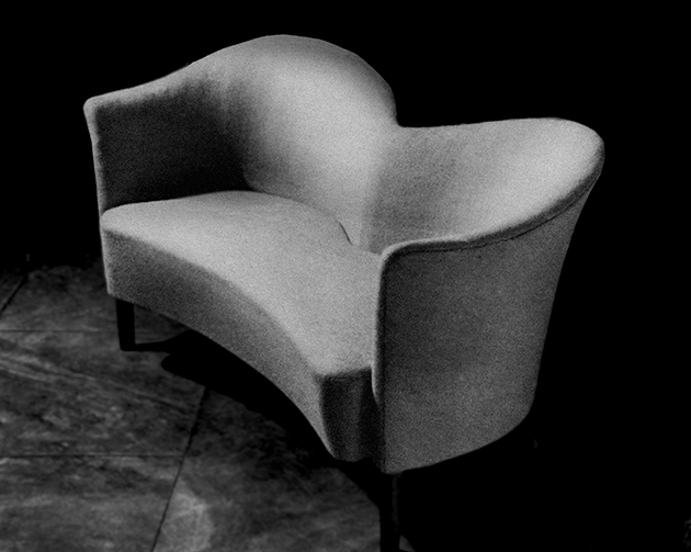 A sofa for intimate conversation Photo: Nanna Ditzel Design